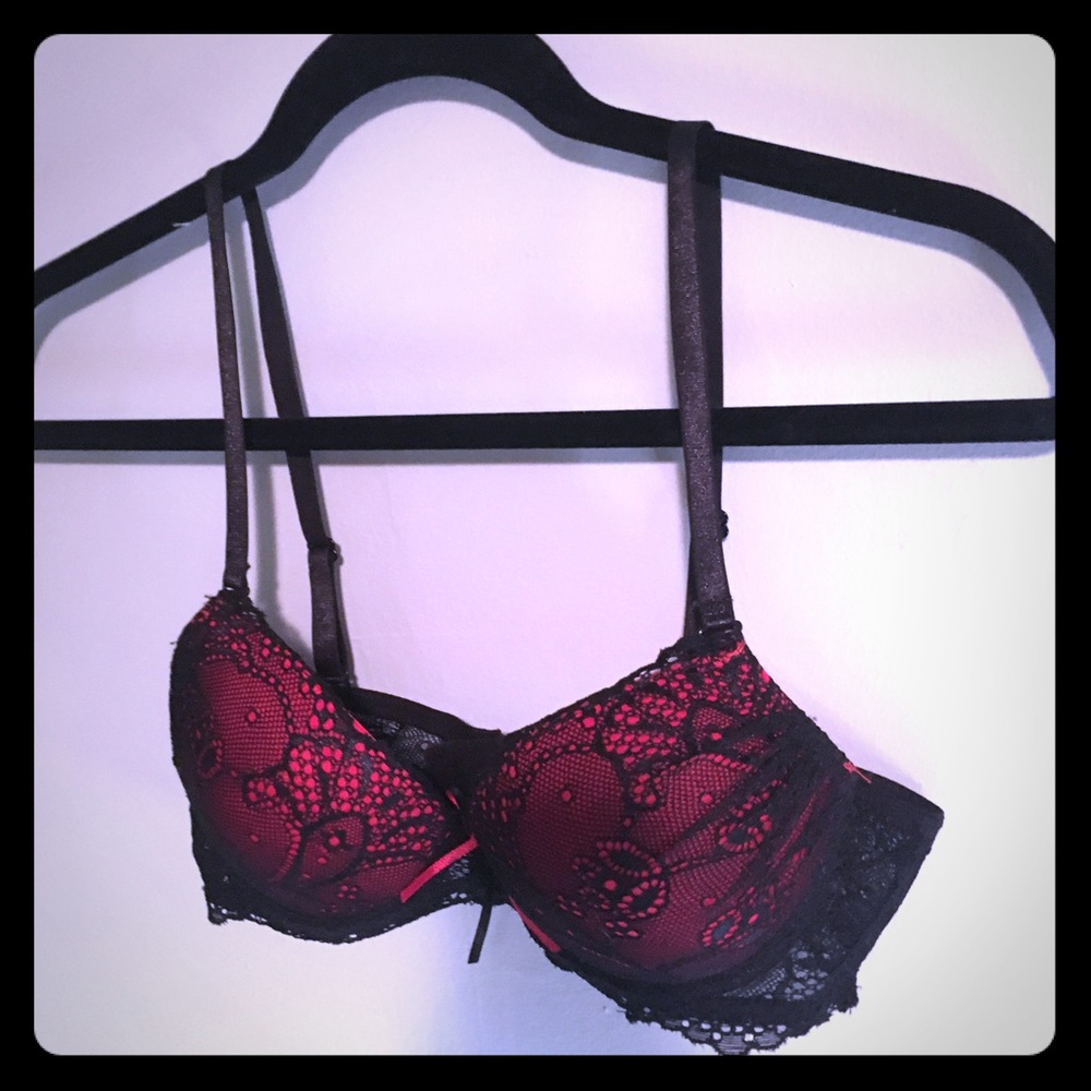 Red and black lace push up bra 34A
